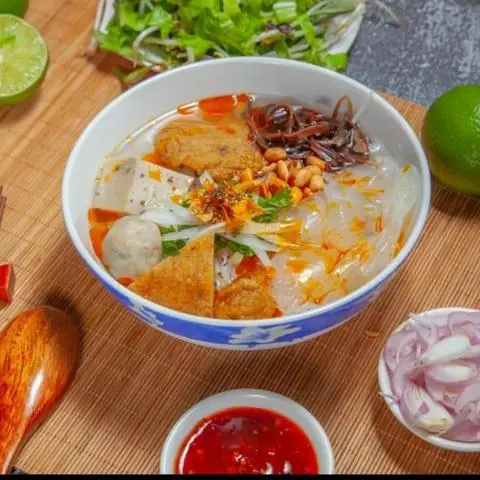 Hình ảnh Bánh Canh Chả Cá+ Sứa