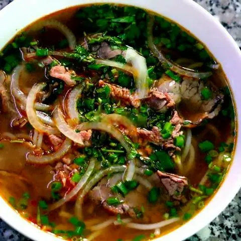 Hình ảnh Bún tái thường