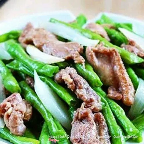 Hình ảnh Cơm đậu que xào thịt heo