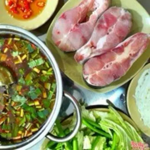 Hình ảnh Lẩu Cá Hú Vừa (2-3 Người Ăn)