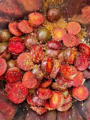 Hình ảnh Mận Dầm Muối Ớt 