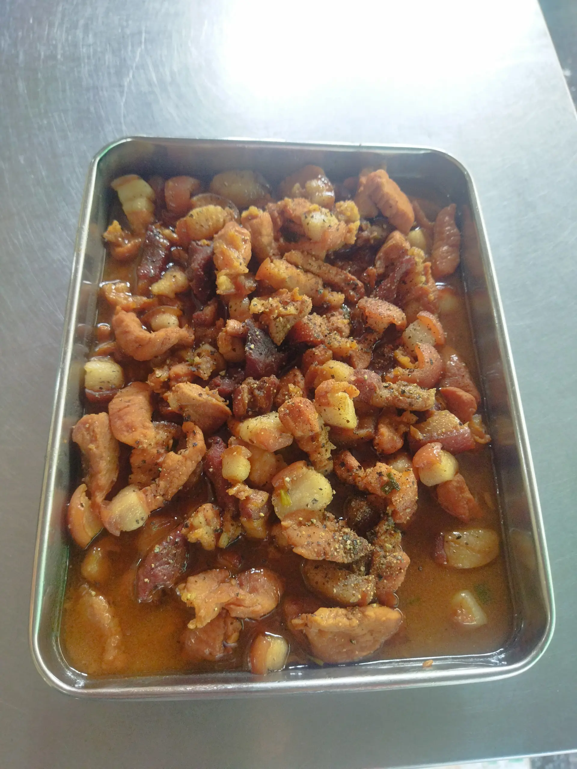 Hình ảnh cơm thịt kho tiêu 
