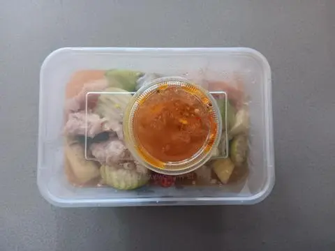 Hình ảnh Chân gà rút xương ngâm Cóc Xoài sả tắc 