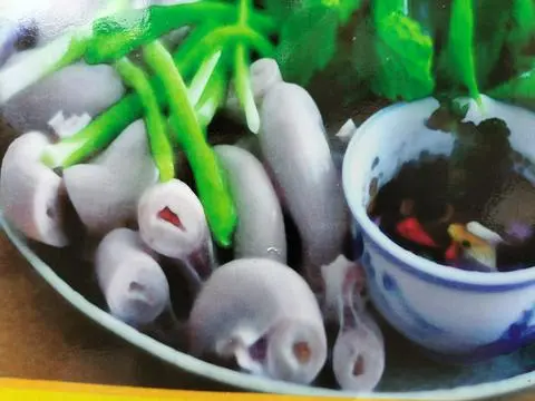 Hình ảnh Dồi trường hấp
