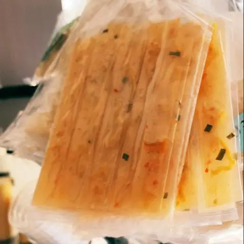 Hình ảnh Bánh Tráng Dẻo Cuộn Khô Gà