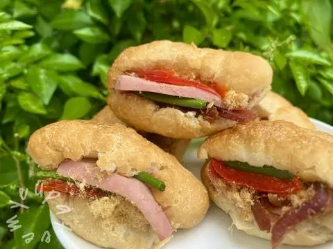 Hình ảnh Bánh mì Mini đầy đủ