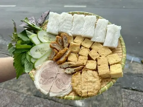 Hình ảnh Bún đậu thập cẩm