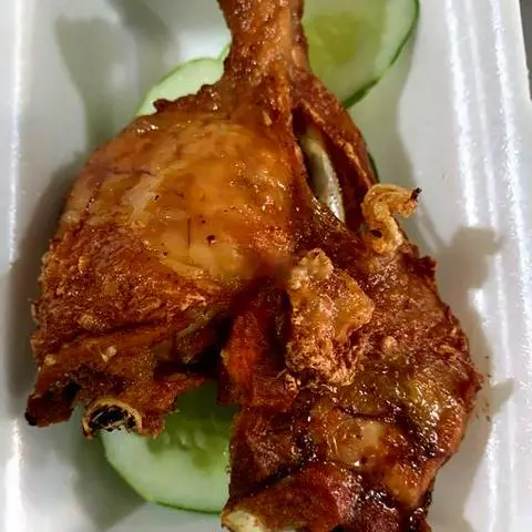 Hình ảnh Gà xối mỡ đùi/ má đùi