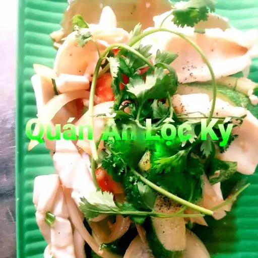Hình ảnh Mực xào dưa leo - cà chua - hành tây