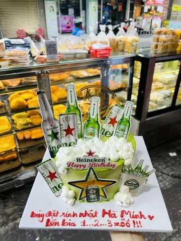 Hình ảnh bánh kem cắm chia biaaaa