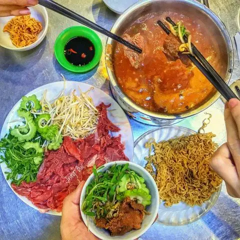 Hình ảnh Lẩu Bò Nhúng Ớt Hiểm