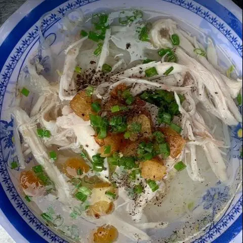 Hình ảnh bánh canh thịt gà xé 