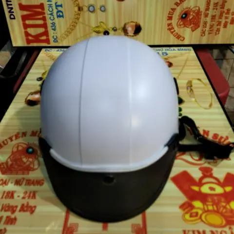 Hình ảnh nón bảo hiểm sơn trắng 