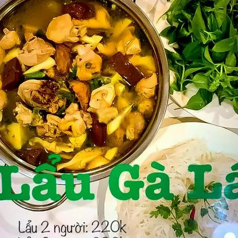 Hình ảnh Lẩu gà lá é ớt sim 2-3 người