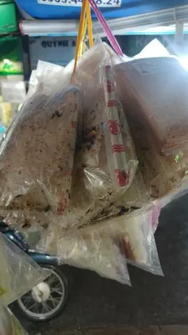 Hình ảnh bánh tráng khô gà 
