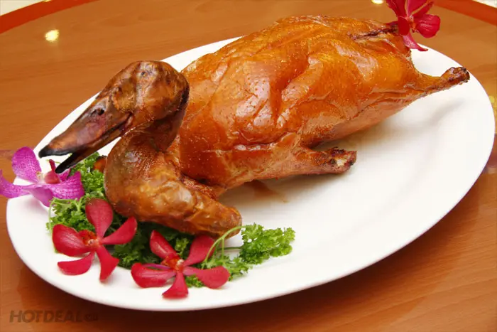 Hình ảnh Vịt Quay Tiêu Đen - 1/2 Con (Tặng 1 Ổ Bánh Mì Không)