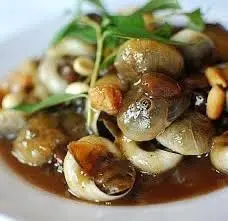 Hình ảnh ốc mỡ xào me