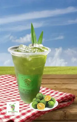 Hình ảnh Trà thái xanh tắc xí muội (ly 700ml)