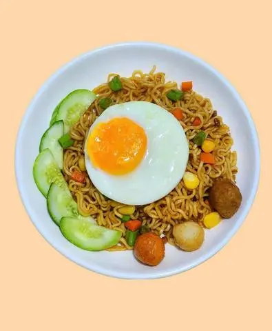 Hình ảnh Mì Trộn INDOMIE Trứng Ốp La