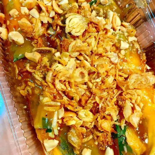 Hình ảnh Bánh tráng cuốn sốt me