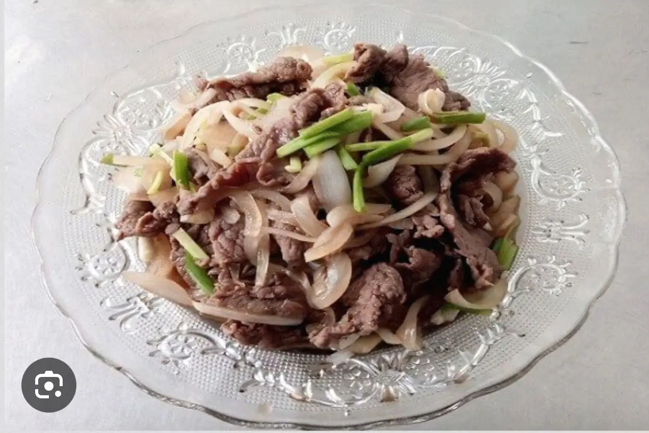 Hình ảnh Cơm bò xào hành tây 