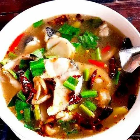 Hình ảnh Tôm yum nước trong