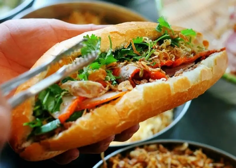 Hình ảnh Bánh Mì Thập Cẩm Đặt Biệt