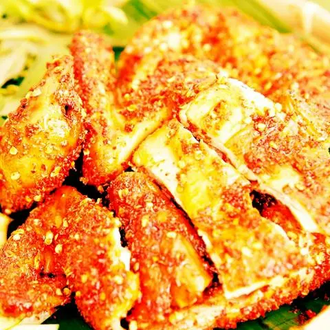Hình ảnh Gà Nướng Muối ớt một Phần Nữa Con 