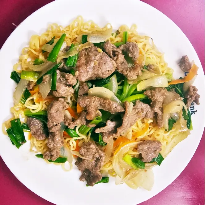 Hình ảnh mì xào bò
