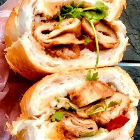 Hình ảnh Bánh Mì Thập Cẩm Chay