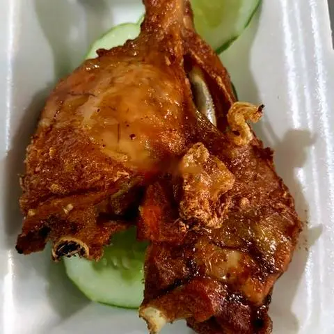 Hình ảnh Cơm trắng gà xối mỡ