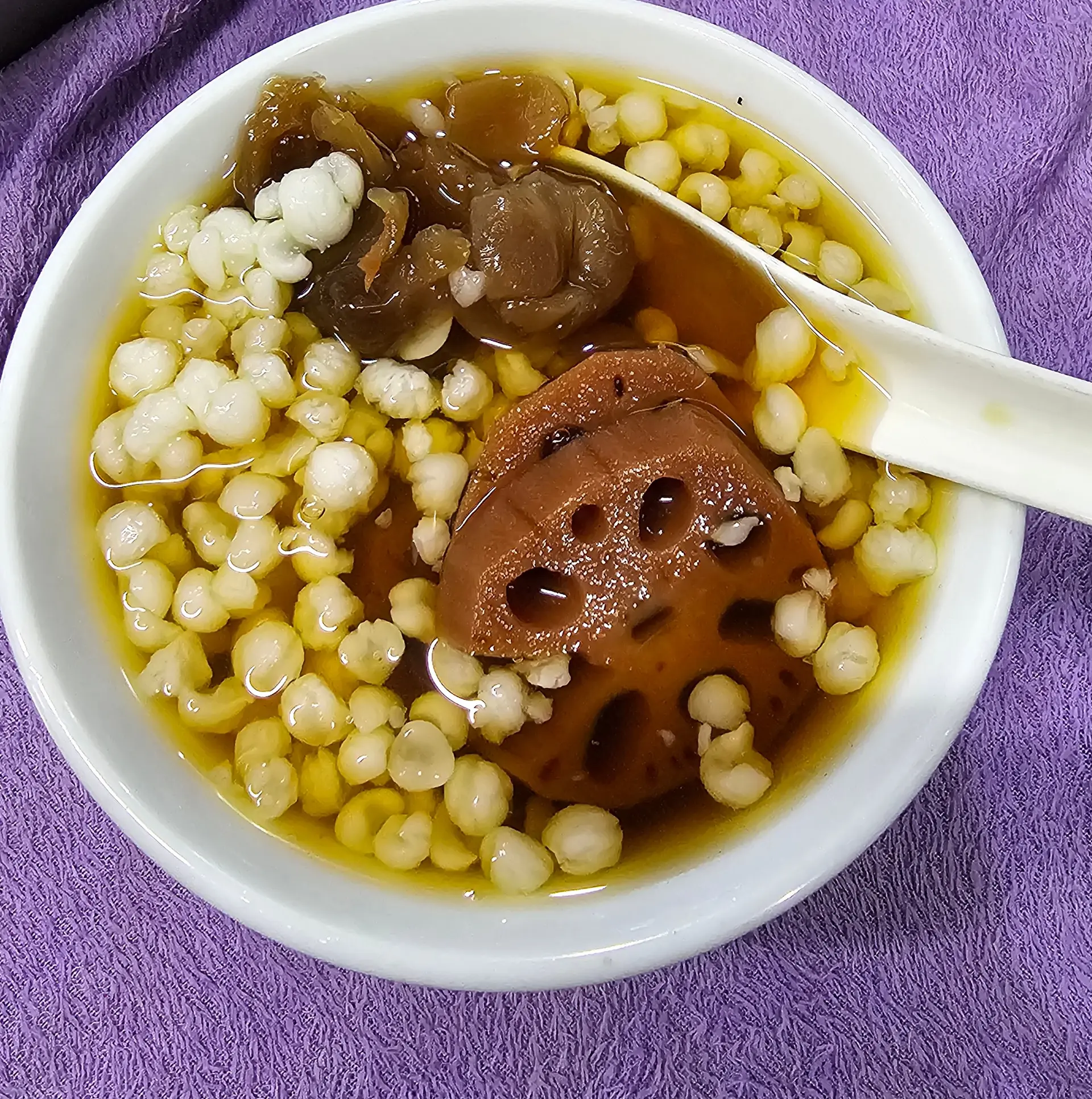 Hình ảnh Nhãn nhục - củ sen - bo bo