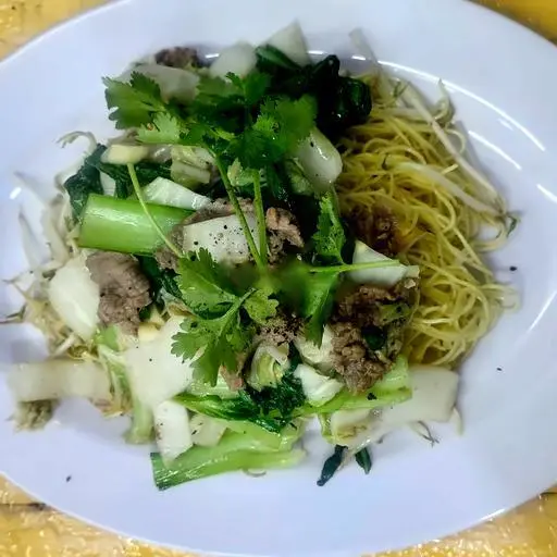 Hình ảnh Mì mềm xào bò sate