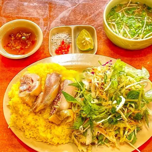 Hình ảnh Cơm Gà Chặt