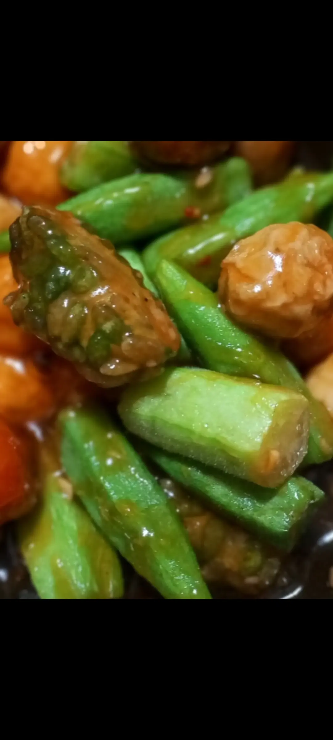 Hình ảnh cá,bò,tôm, xúc xích mini sốt me (hình ảnh minh họa) 