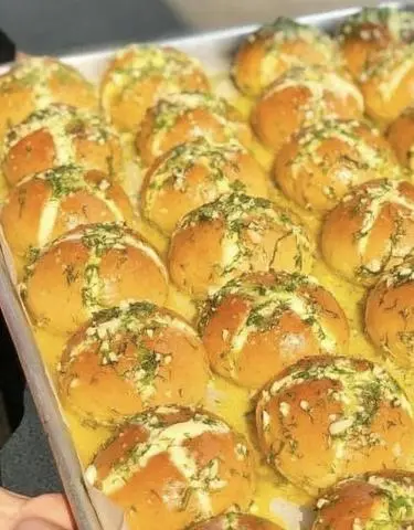 Hình ảnh Bánh mì phô mai bơ tỏi