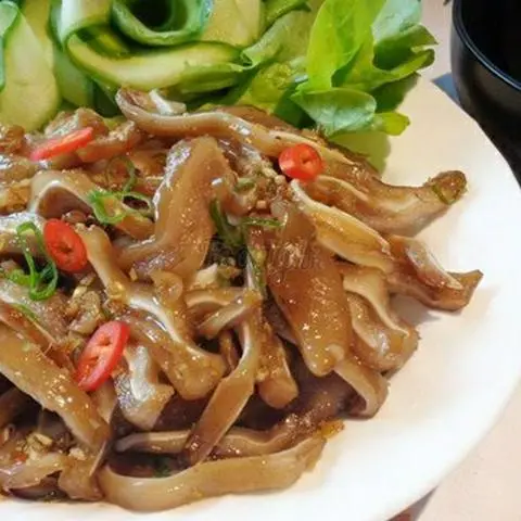 Hình ảnh Tai Heo Xào Cay