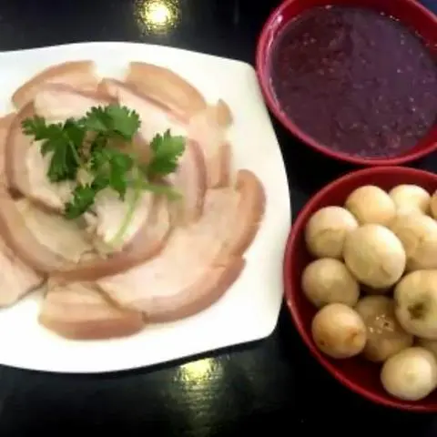 Hình ảnh Cơm thịt luộc cà pháo mắm tôm