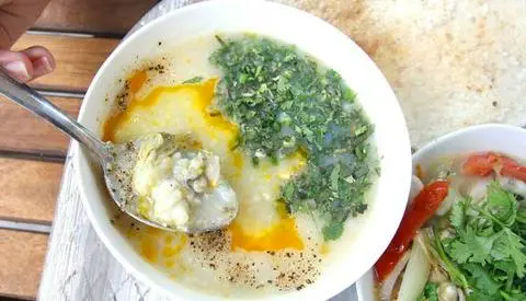 Hình ảnh Cháo hàu - trứng gà ta