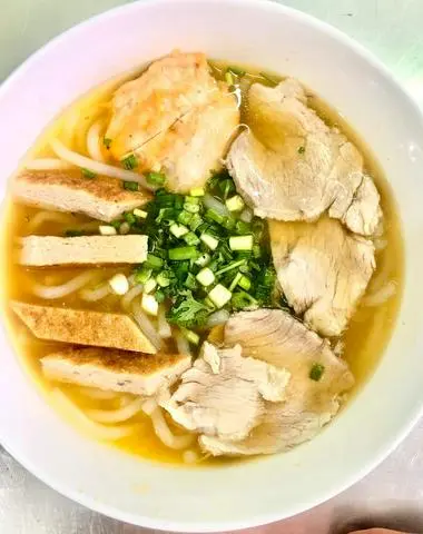 Hình ảnh Bánh canh thịt nạc - chả