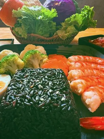 Hình ảnh CƠM GẠO LỨT TÔM STEAMED SHRIMP 
