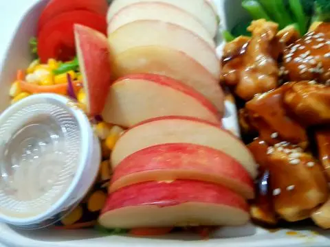 Hình ảnh Salad gà sốt tiêu đen
