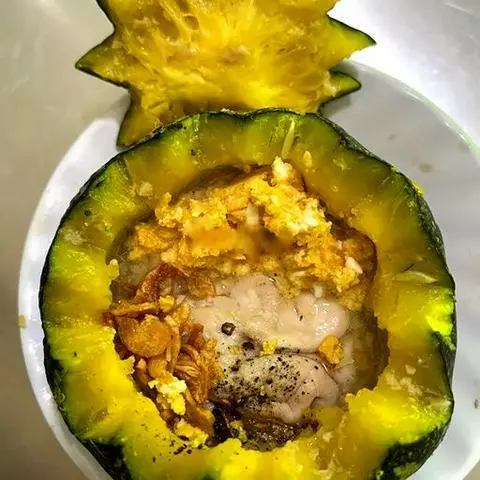 Hình ảnh Óc heo chưng bí đỏ sốt trứng muối