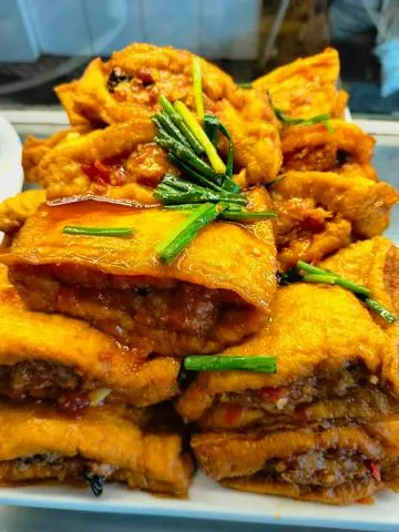 Hình ảnh Cơm Đậu Hủ Nhồi Thịt