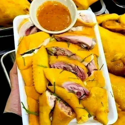 Hình ảnh Gà ủ muối hoa tiêu nửa con - 1 pepsi
