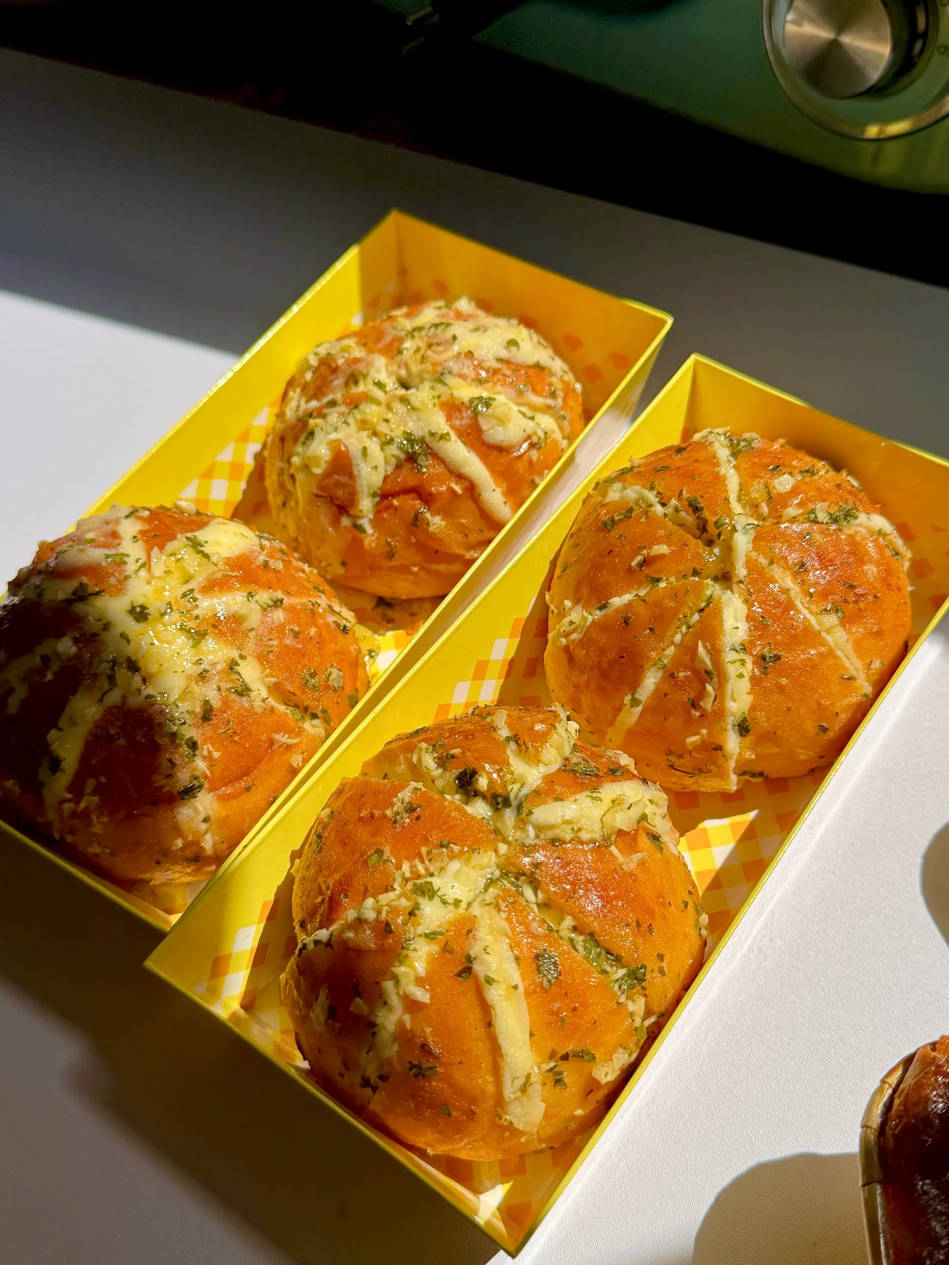 Hình ảnh Bánh mì bơ tỏi - 2 cái