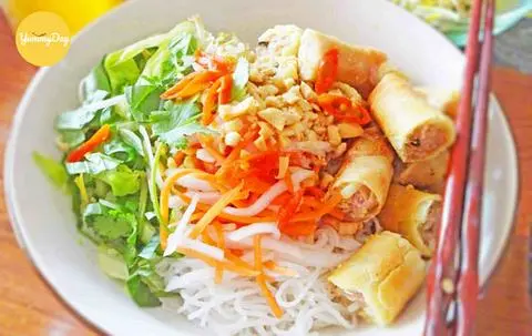 Hình ảnh Bún chả giò