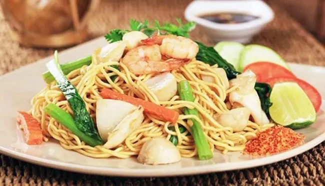 Hình ảnh Mì trứng xào thập cẩm