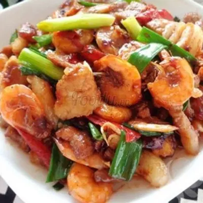 Hình ảnh Cơm tôm rim ba rọi - canh khổ qua
