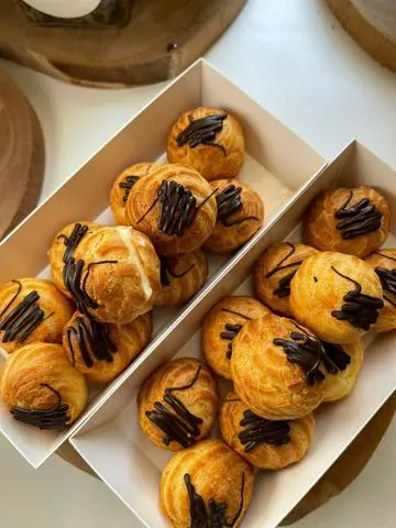 Hình ảnh Bánh Su Truyền Thống